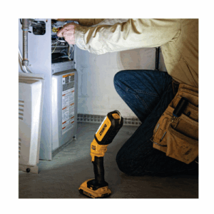 Luz de Trabajo DEWALT 20V 250-500 Lúmenes Cabezal Giratorio 140° Sin Baterías ni Cargador - Imagen 3